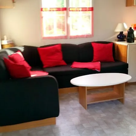 Dom wakacyjny Maison Accueillante A Avec Piscine Et Jardin