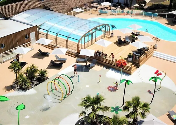 Maison Accueillante A Avec Piscine Et Jardin Feriehus